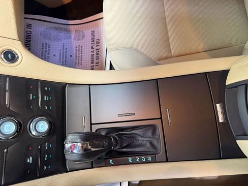 Used 2014 Ford Taurus SEL w/ Equipment Group 201A image 28