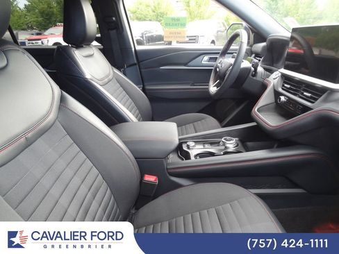 Used 2026 Ford Explorer ST-Line w/ ST-Line Street Pack AWD/4WD image 9