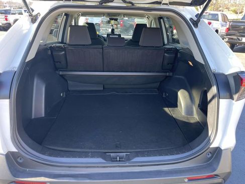 Used 2021 Toyota RAV4 XLE image 14