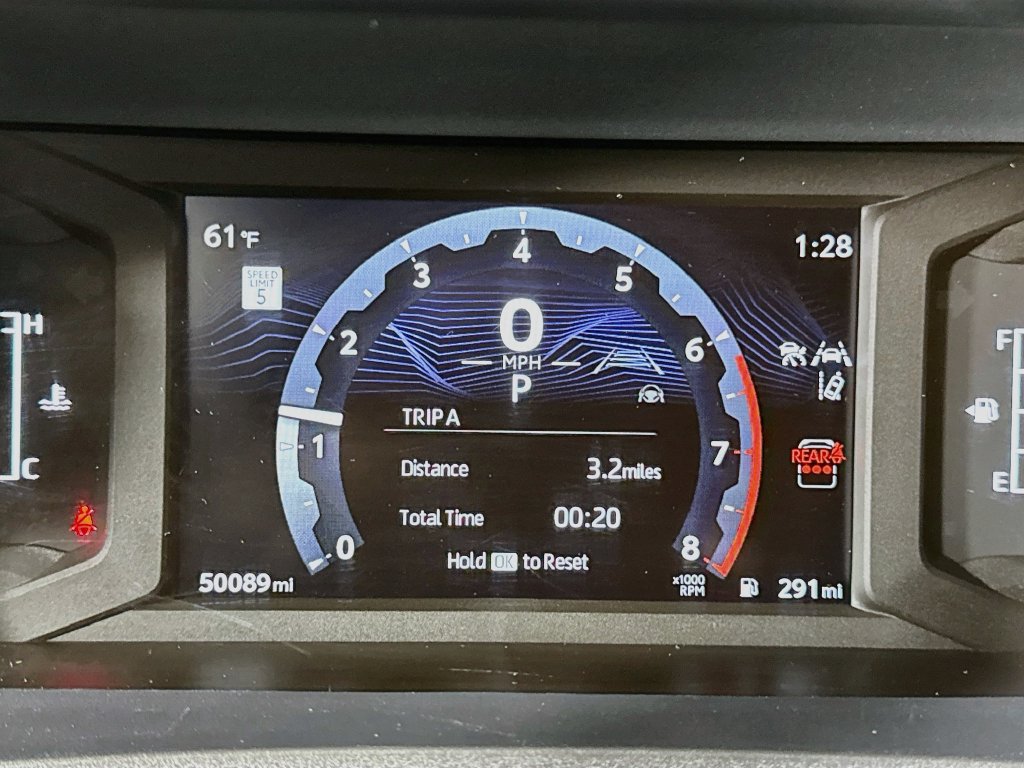 Used 2025 Toyota 4Runner SR5 AWD/4WD image 25
