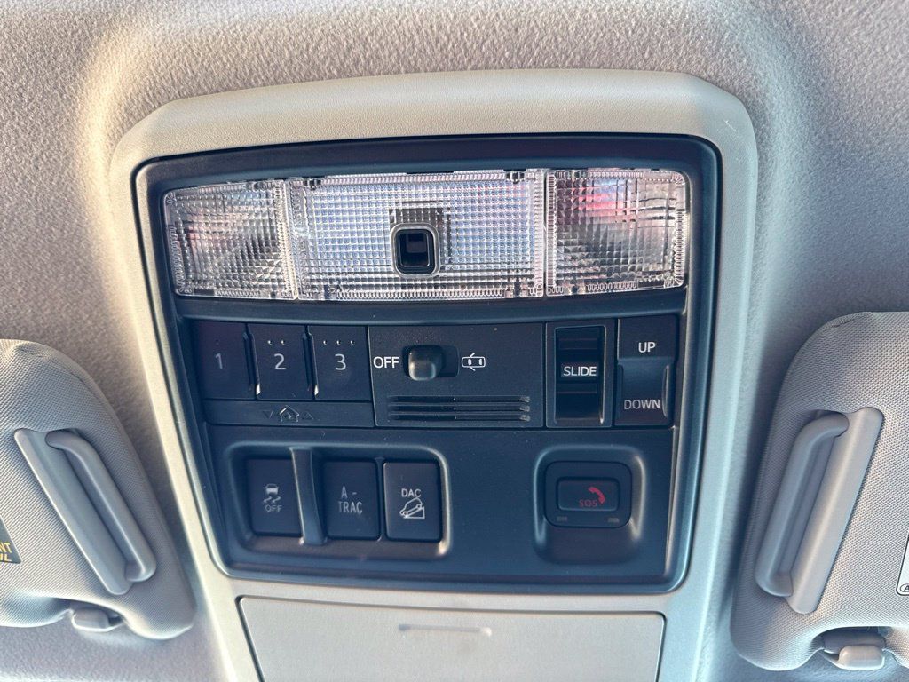 Used 2022 Toyota 4Runner SR5 Premium w/ Moonroof Package AWD/4WD image 30