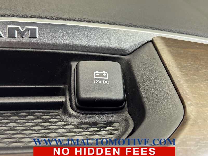 Used 2022 RAM 1500 Laramie AWD/4WD image 38