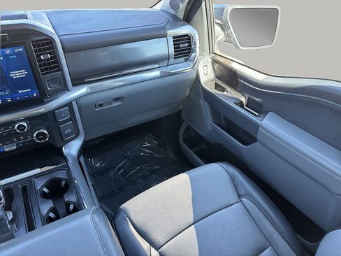 Used 2022 Ford F150 Lariat w/ Max Trailer Tow Package AWD/4WD image 15