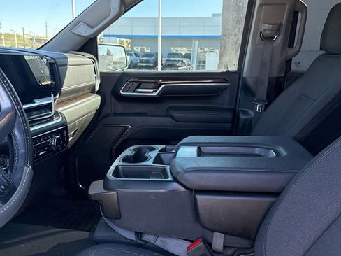 Used 2023 GMC Sierra 1500 Elevation image 7