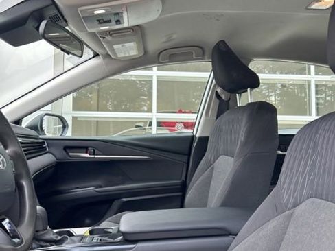 Used 2025 Toyota Camry LE FWD image 10