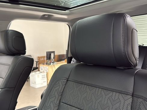 Used 2024 Toyota Tundra Limited image 13