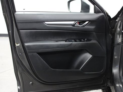 Used 2018 MAZDA CX-5 Touring image 11