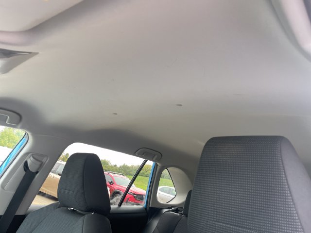 Used 2019 Toyota RAV4 LE AWD/4WD image 27