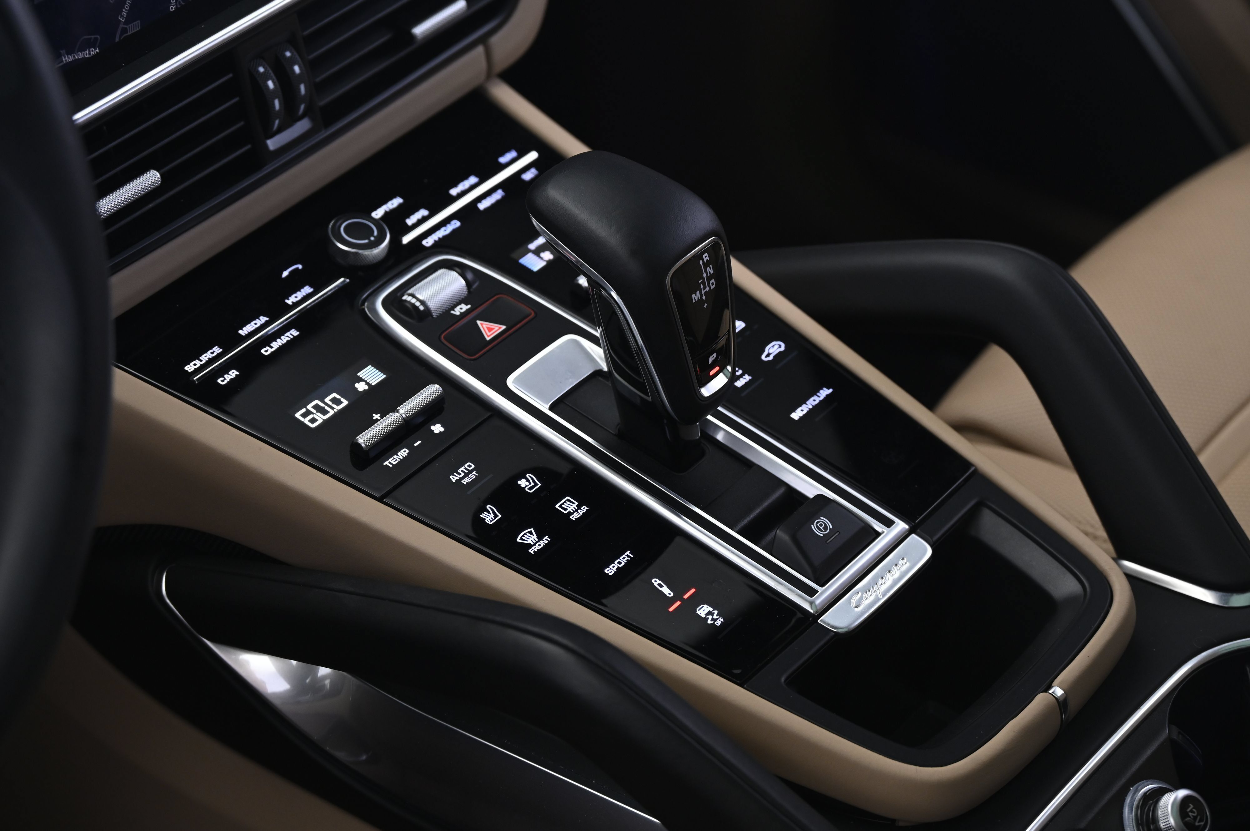 Certified 2023 Porsche Cayenne Turbo AWD/4WD image 34