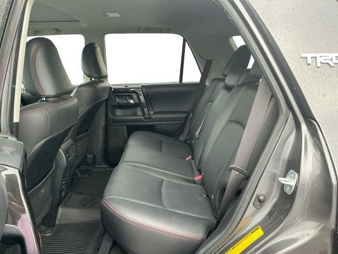 Used 2019 Toyota 4Runner TRD Off-Road Premium AWD/4WD image 21