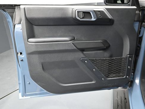 Used 2025 Ford Bronco Outer Banks AWD/4WD image 14