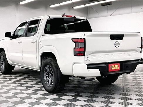 New 2025 Nissan Frontier SV image 3