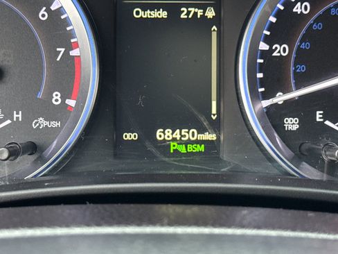 Used 2018 Toyota Highlander image 30