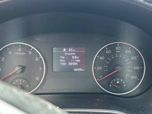 Used 2021 Kia Seltos EX AWD/4WD image 2