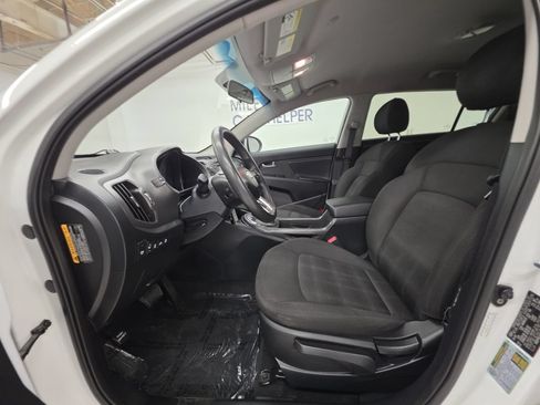 Used 2011 Kia Sportage LX w/ Convenience Pkg AWD/4WD image 18