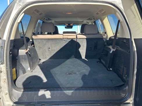 Used 2021 Lexus GX 460 Premium w/ Premium Package image 27