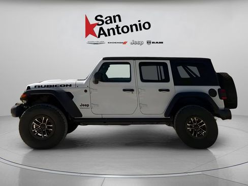 Used 2024 Jeep Wrangler Unlimited Rubicon w/ XTREMEE 35" Tire Package AWD/4WD image 8