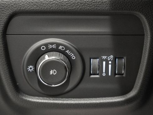 New 2025 Jeep Grand Cherokee L Limited w/ Luxury Tech Group II image 42