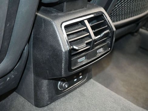 Used 2025 Audi Q3 2.0T Premium image 35