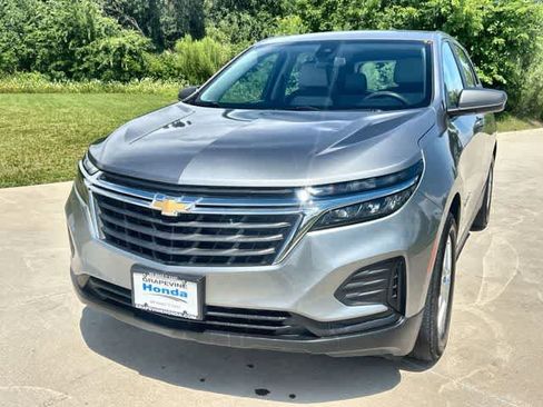 Used 2024 Chevrolet Equinox LS FWD image 2