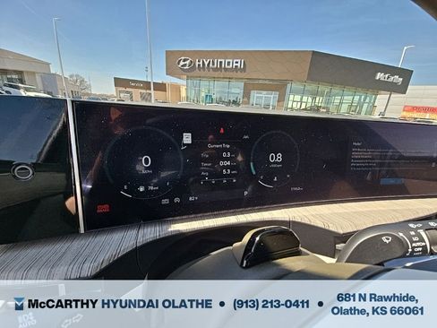 Used 2025 Hyundai Santa Fe Calligraphy AWD/4WD image 13