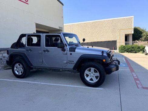 Used 2014 Jeep Wrangler Unlimited Sport w/ Quick Order Package 24S AWD/4WD image 16