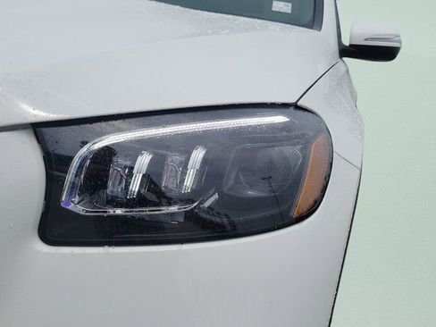Used 2025 Mercedes-Benz GLS 450 4MATIC image 9