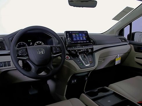 New 2026 Honda Odyssey EX-L image 13