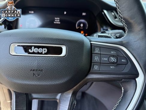 Used 2022 Jeep Grand Cherokee L Limited AWD/4WD image 29