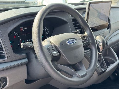 New 2025 Ford Transit 250 148 Medium Roof image 19