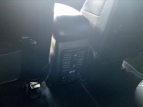 Used 2024 Dodge Durango GT RWD image 24
