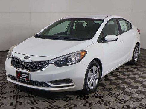 Used 2016 Kia Forte LX FWD image 3
