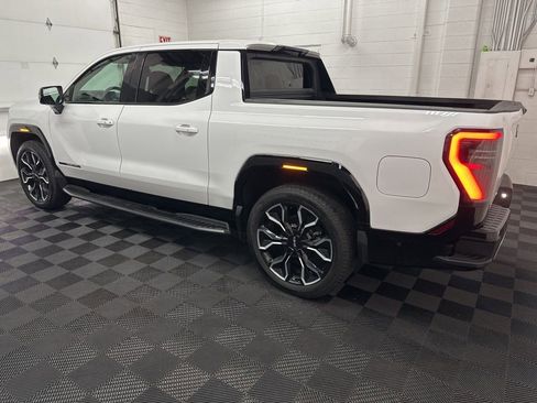 Used 2025 GMC Sierra EV Denali AWD/4WD image 6