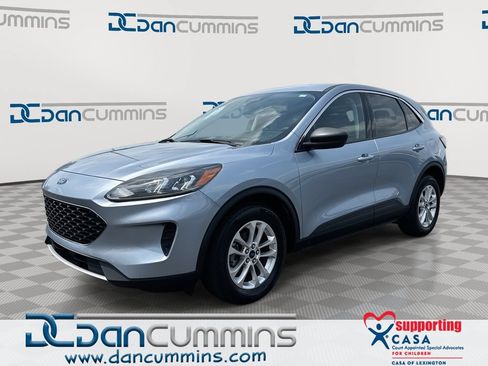 Used 2022 Ford Escape SE FWD image 1