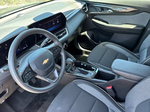 Used 2025 Chevrolet TrailBlazer LT AWD/4WD image 10