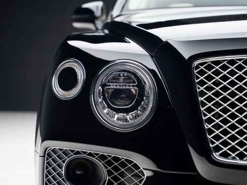 Used 2018 Bentley Bentayga AWD/4WD image 9
