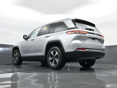 Used 2023 Jeep Grand Cherokee 4WD 4xe image 26