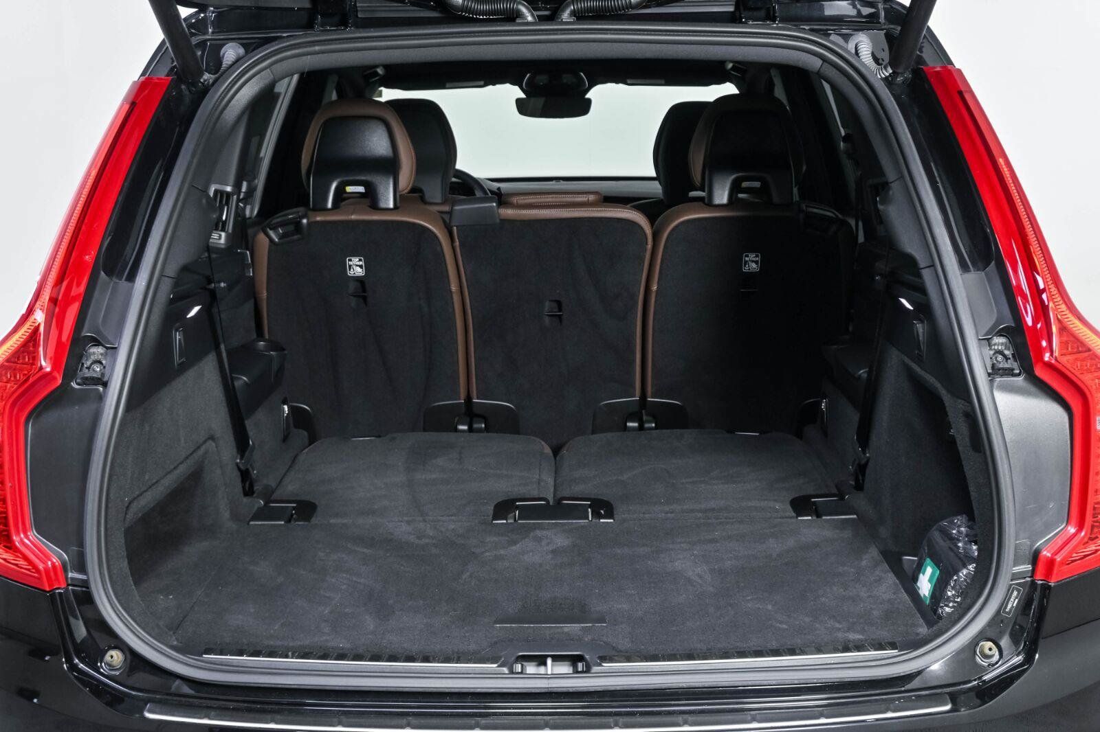Certified 2024 Volvo XC90 T8 Plus w/ Protection Package Premier AWD/4WD image 30