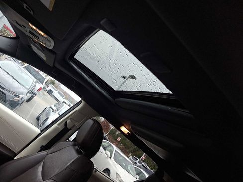 Certified 2021 Toyota Sienna Platinum image 20