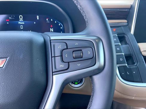 Used 2023 Chevrolet Tahoe Premier AWD/4WD image 25
