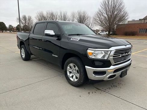 Used 2024 RAM 1500 Laramie AWD/4WD image 8