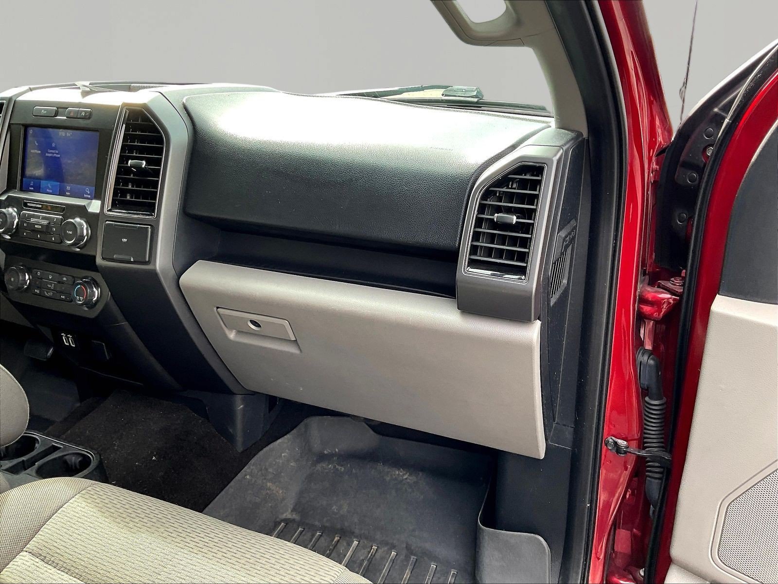 Used 2019 Ford F150 XLT w/ Equipment Group 302A Luxury AWD/4WD image 27