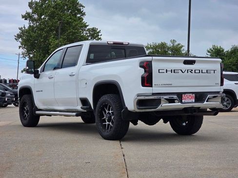 Used 2020 Chevrolet Silverado 3500 LTZ w/ LTZ Convenience Package AWD/4WD image 6