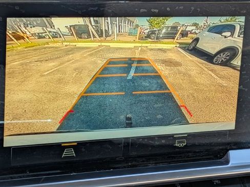 Used 2022 Chevrolet Silverado 1500 RST image 11