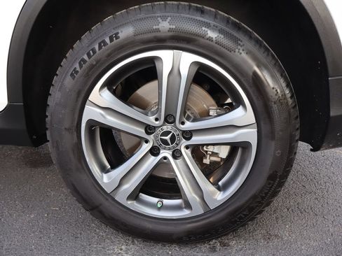 Used 2019 Mercedes-Benz GLC 300 4MATIC w/ Premium Package image 44