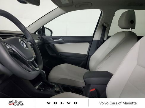 Used 2020 Volkswagen Tiguan SEL image 23