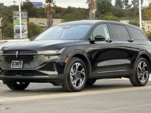 New 2026 Lincoln Nautilus Premier w/ Equipment Group 102A AWD/4WD image 7