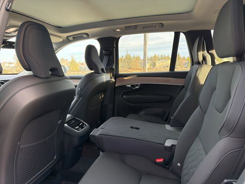 New 2026 Volvo XC90 B5 Core w/ Protection Package Premier image 18