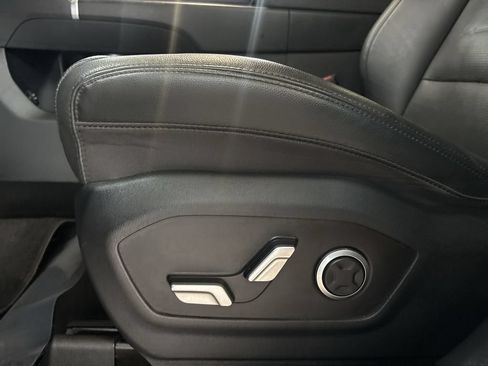 Used 2025 Hyundai Santa Fe Limited FWD image 12