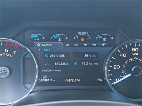 Used 2018 Ford F150 Lariat w/ Equipment Group 502A Luxury AWD/4WD image 11